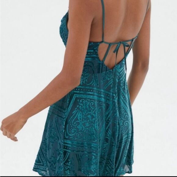 Urban Outfitters NWT UO Lexi Dress Mini Teal Turquoise‎ Velvel Burnout Size XS - Picture 5 of 9